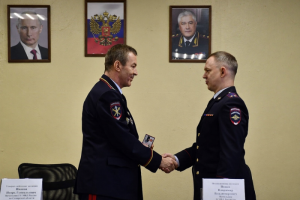 Начальник ГУ МВД России по Самарской области представил личному составу нового руководителя Отдела МВД России по г. Чапаевску.