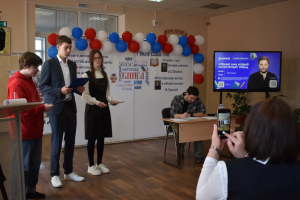 Режиссер Илья Учитель встретился с участниками чтецкого клуба школы Кинельского района