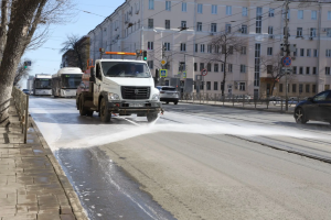 С 1 апреля в уборочных работах Самары планируют задействовать более 5000 сотрудников коммунальных служб и 350 единиц коммунальной техники.