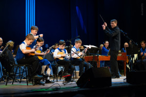 В Тольятти на первом в сезоне концерте проекта «Ступени мастерства» выступили молодые одаренные учащиеся музыкальных учебных заведений Самарской области вместе с профессиональными оркестровыми коллективами.