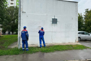 На производственные объекты «РКС-Самара» регулярно наносятся хулиганские рисунки и надписи, сотрудники предприятия только в 2025 году вынуждены были закрасить 75 нелегальных изображений.