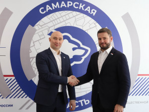 Президент Корпорации «РосРегион Развитие» Роман Плотников лично подал документы в региональный оргкомитет для участия в предварительном голосовании партии «Единая Россия». Он намерен выдвигаться в Самарскую Губернскую Думу