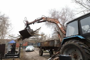 В рамках генеральной уборки города в Самаре приступили к наведению порядка на территории 19 общественных муниципальных кладбищ, находящихся в ведении МКУ «Ритуал».