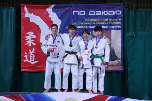 Более 400 спортсменов объединил турнир по дзюдо памяти Павла Иванникова в Самаре