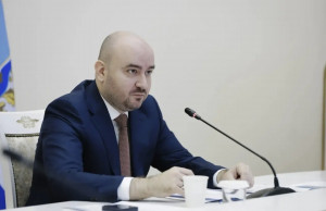 7 апреля Вячеслав Федорищев провел оперативное совещание в правительстве Самарской области. Одним из вопросов рассмотрели обращения граждан.