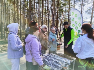 В Сызрани для людей старшего поколения (55+) начались бесплатные занятия спортом. На территории ТОС «Сызранская Лука» стартовал проект «Ритмичными шагами - к ЗОЖ».