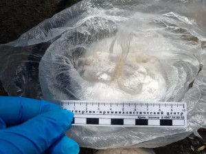 В рамках оперативно-профилактической операции «Чистое поколение – 2026» сотрудники Сызранского ЛО МВД России на транспорте выявили 47-летнего жителя г. Сызрани, подозреваемого в незаконном обороте наркотических средств.