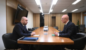 В четверг, 9 апреля, Заместитель Председателя Правительства России, куратор Приволжского федерального округа Дмитрий Чернышенко провел рабочую встречу с губернатором Самарской области Вячеславом Федорищевым. 