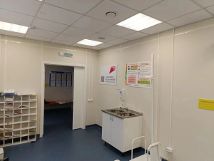 Жители сёл Исток и Аверьяновка получают медицинскую помощь в современных условиях. В 2025 году здесь заработали новые модульные фельдшерско-акушерские пункты.