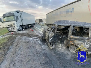 В Самарской области водитель УАЗ погиб в загоревшемся после ДТП с большегрузом авто