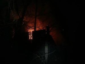 В селе Гвардейцы Борского района ликвидировали возгорание дома