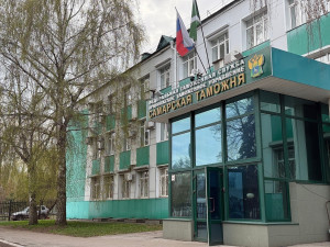 Ежегодно верующие мусульмане всего мира совершают Хадж - паломническую поездку  в священные города Саудовской Аравии Мекку и Медину.