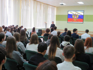 Самарские транспортные полицейские и общественники продолжают говорить со школьниками