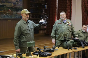 Участники СВО рассказали студентам самарских колледжей о кибервойне и сохранении исторической памяти.