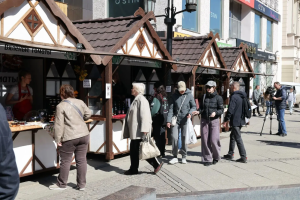 С 17 по 29 апреля на пешеходной улице Ленинградской в Самаре проходит пятая «Винная ярмарка».