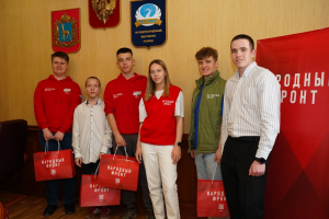 В Самарской области наградили лучших участников Молодёжки Народного фронта по итогам 2025 года.