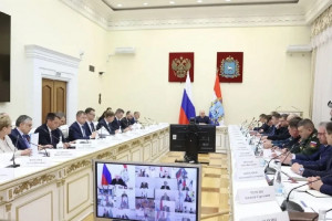 В среду, 22 апреля, Вячеслав Федорищев провел совместное заседание антитеррористической комиссии и оперативного штаба в Самарской области. Началось оно с минуты молчания в память о погибших в Сызрани мирных жителях.