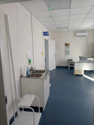 Благодаря мероприятиям национального проекта "Продолжительная и активная жизнь" в поселке Нижняя Кондурча построили современный фельдшерско-акушерский пункт.