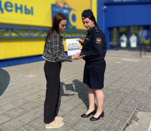 В рамках акции «Узнай о своих долгах» судебные приставы Самарской области рассказали жителям об электронных сервисах ФССП, с помощью которых можно легко узнать о своих долгах и оплатить их.