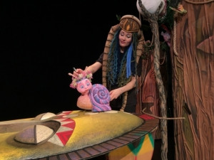 На сцене Самарского театра кукол прошла долгожданная премьера спектакля «Страшная-престрашная тайна, или Подарок для друга».