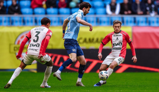 В 27 туре Мир РПЛ "Крылья Советов" на "Солидарность Самара Арене" принимали московский "Локомотив".