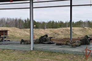 Самарские росгвардейцы вошли в число лучших стрелков Поволжья