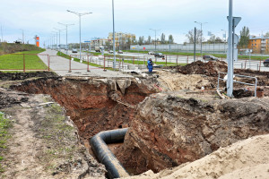 В Самаре продолжается подготовка к строительству дублёра Московского шоссе от ТЦ «Metro» до Северного переулка — одного из ключевых инфраструктурных проектов на активно застраиваемой территории города.