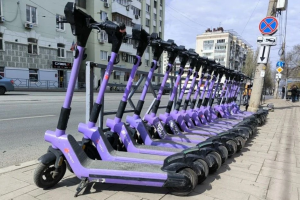 В Самаре утвержден перечень первых 27 парковочных зон для средств индивидуальной мобильности (СИМ).