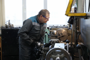 28 апреля глава Самары Иван Носков с рабочим визитом посетил производство Самарского протезно-ортопедического предприятия.