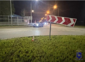 Водитель наехал на дорожный знак в Волжском районе