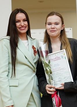 6 мая в галерее «Новое пространство» Самарской областной универсальной научной библиотеки стартовала выставка работ молодых художников, участников конкурса «Жигулёвская палитра» 2026 года.