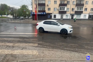 Renault Logan в Самаре сбил 88-летнюю женщину
