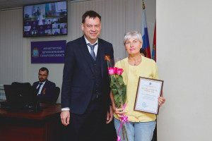 12 мая - Международный день медицинской сестры. Накануне праздника в минздраве СО прошло награждение среднего медицинского персонала.