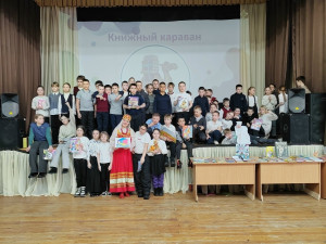 Вот уже двадцатый год «Книжный караван» Самарской областной детской библиотеки путешествует по нашему региону на библиобусе, доставляя книжные новинки даже в самые отделенные уголки Самарской области, где есть детские библиотеки.