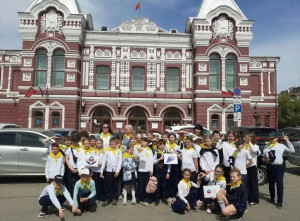 В Самарской области в программу «Дороги Победы» вовлечены не только учащиеся из столицы региона, но и дети из различных городских округов и муниципальных районов области, включая детей с ограниченными возможностями здоровья.