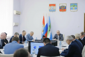 Энергетики «Т Плюс» накануне прошлой зимы обновили 90 километров тепловых сетей, выполнили все необходимые работы на ТЭЦ, ГРЭС и котельных.