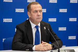 Председатель партии напомнил всем кандидатам, что обязательным условием участия в выборах от «Единой России» является членство в партии или принадлежность к институту её сторонников.