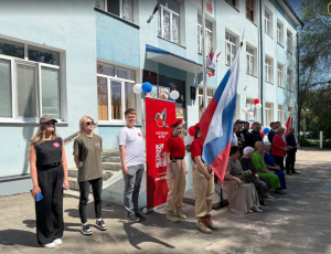 В МБОУ «Школа №162» состоялась торжественная церемония открытия Стены Памяти. Масштабное патриотическое мероприятие объединило коллектив учебного заведения, общественников, ветеранов, а также активистов Московской и Самарской команд Молодёжки Народного фр