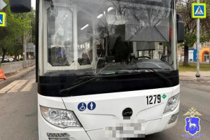 Девушка попала под колеса автобуса в Промышленном районе Самары