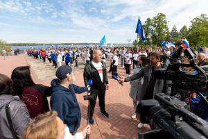 6 июня в 10:00 на набережной у бассейна «ЦСК ВВС» в Самаре пройдёт открытая «Зарядка с чемпионом» с прославленным спортсменом, трёхкратным олимпийским чемпионом, Героем России Александром Карелиным. 