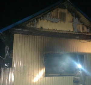 Ночной пожар в Приволжском районе: горел дом, погибли два человека