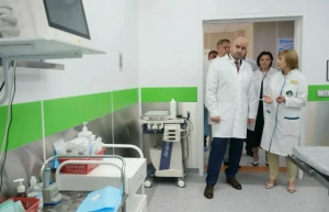 Вячеслав Федорищев осмотрел новый операционный модуль и озвучил планы по обновлению детской больницы им. Ивановой