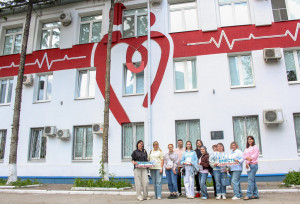 В рамках Международного дня защиты детей врачи и медицинский персонал Самарской детской инфекционной больницы пополнили банк донорских компонентов.