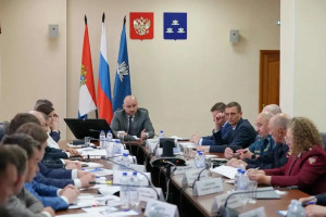 Во вторник, 2 июня, губернатор Вячеслав Федорищев провел в Новокуйбышевске оперативное совещание членов регионального Правительства. Одна из ключевых тем повестки – социально-экономическое развитие города.