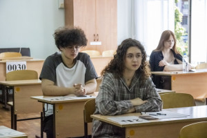 Для школьников Самарской области прошел ЕГЭ по математике профильного и базового уровней