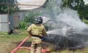 В Приволжском районе горел автомобиль