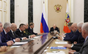 Для защиты потребителей власти временно запретили экспорт бензина и авиакеросина, а также рассматривают полный запрет на экспорт дизельного топлива