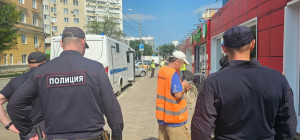 Самарские полицейские совместно с представителями ДНД обеспечили охрану правопорядка в ходе демонтажа объектов в Ленинском районе.