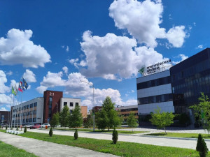 Всего на конкурс «УМНИК» в 2026 году было подано 3400 заявок.