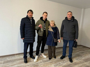 Министерство строительства Самарской области подвело итоги обеспечения жильём детей-сирот и лиц из числа детей, оставшихся без попечения родителей, за первое полугодие 2026 года.